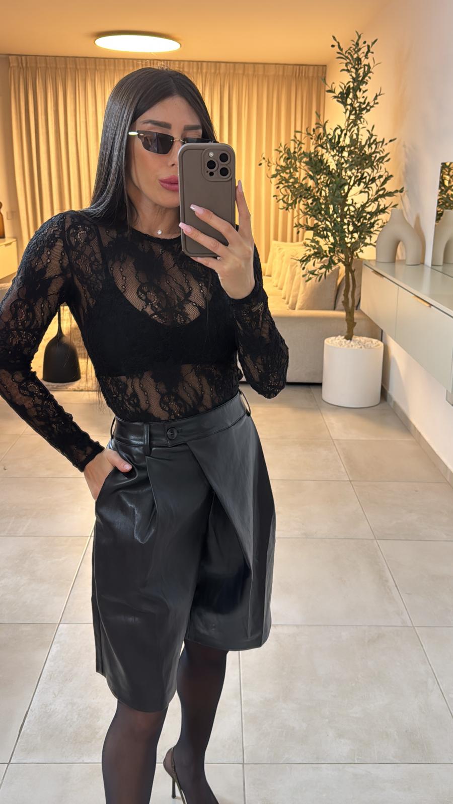 ברמודה דמוי עור