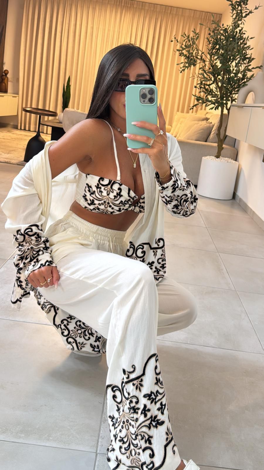 חליפה אליסיה