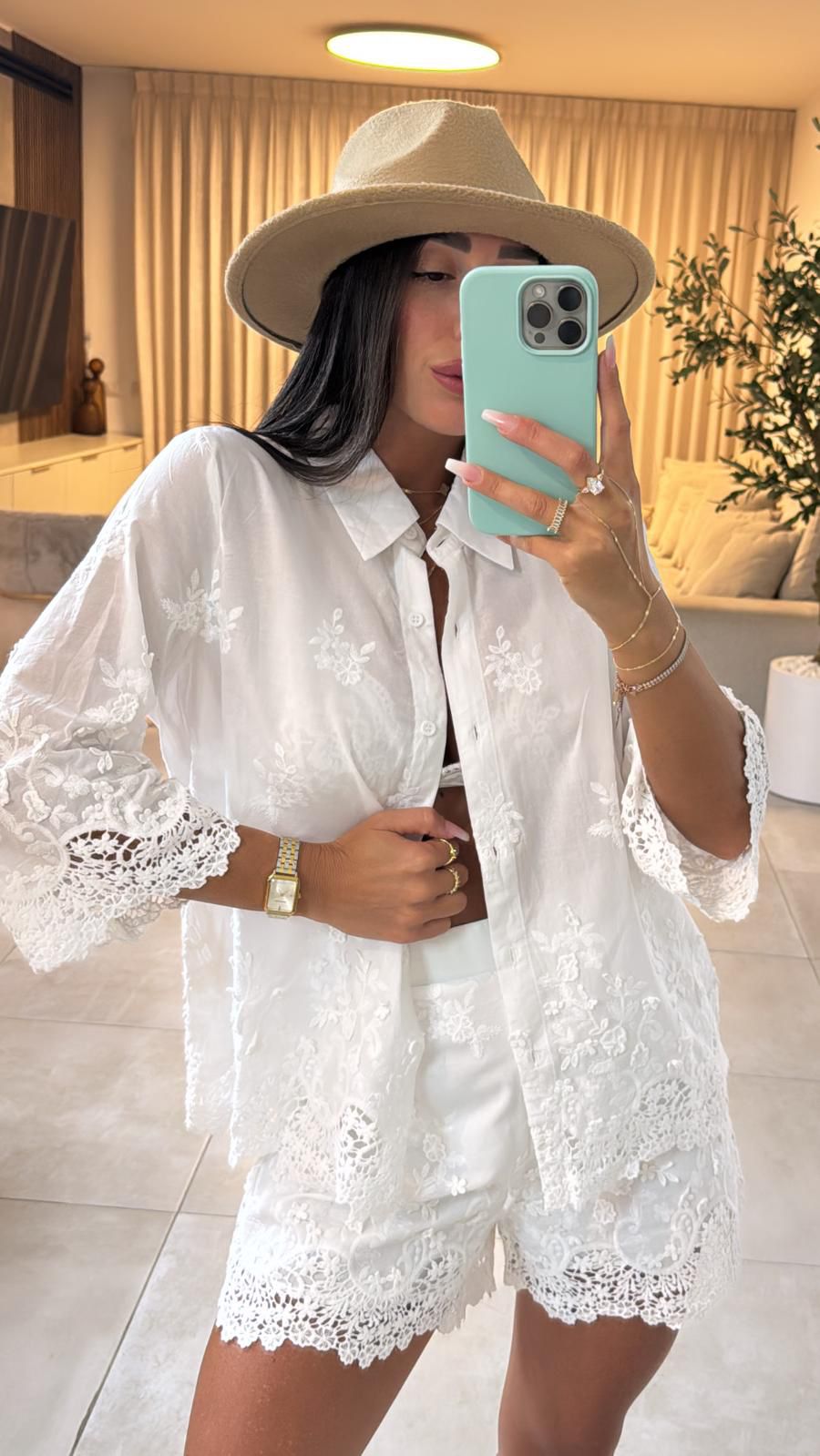 חליפה תחרה אלה