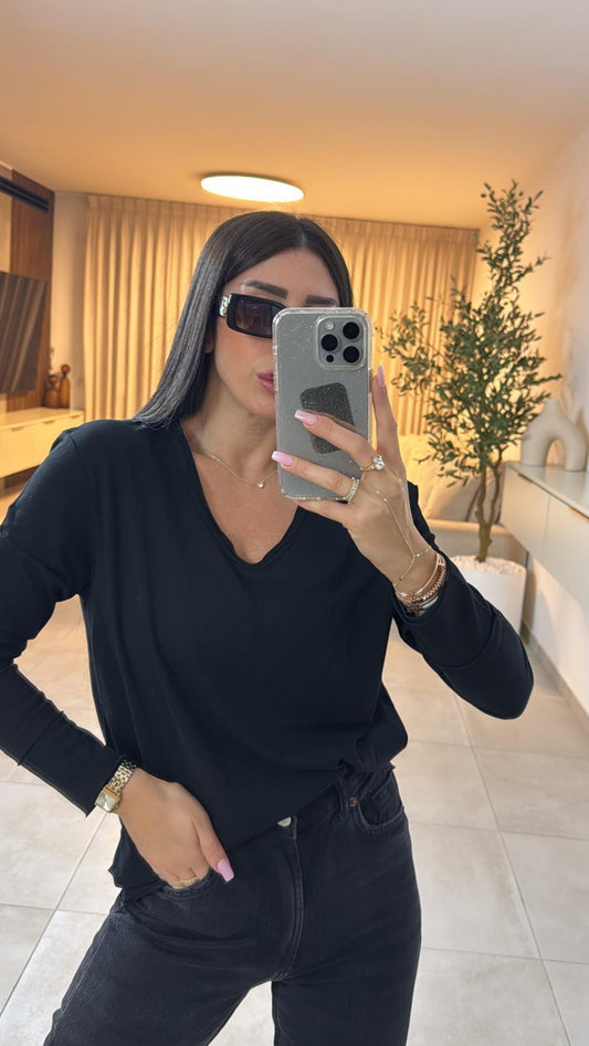 חולצה בייסיק וי