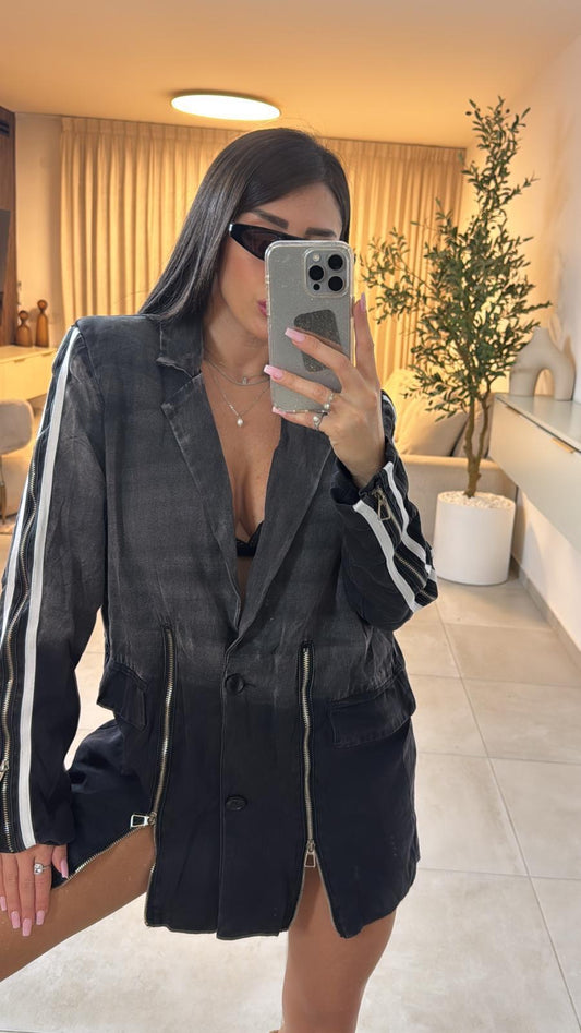 ג’קט ארוך בשילוב רוכסנים