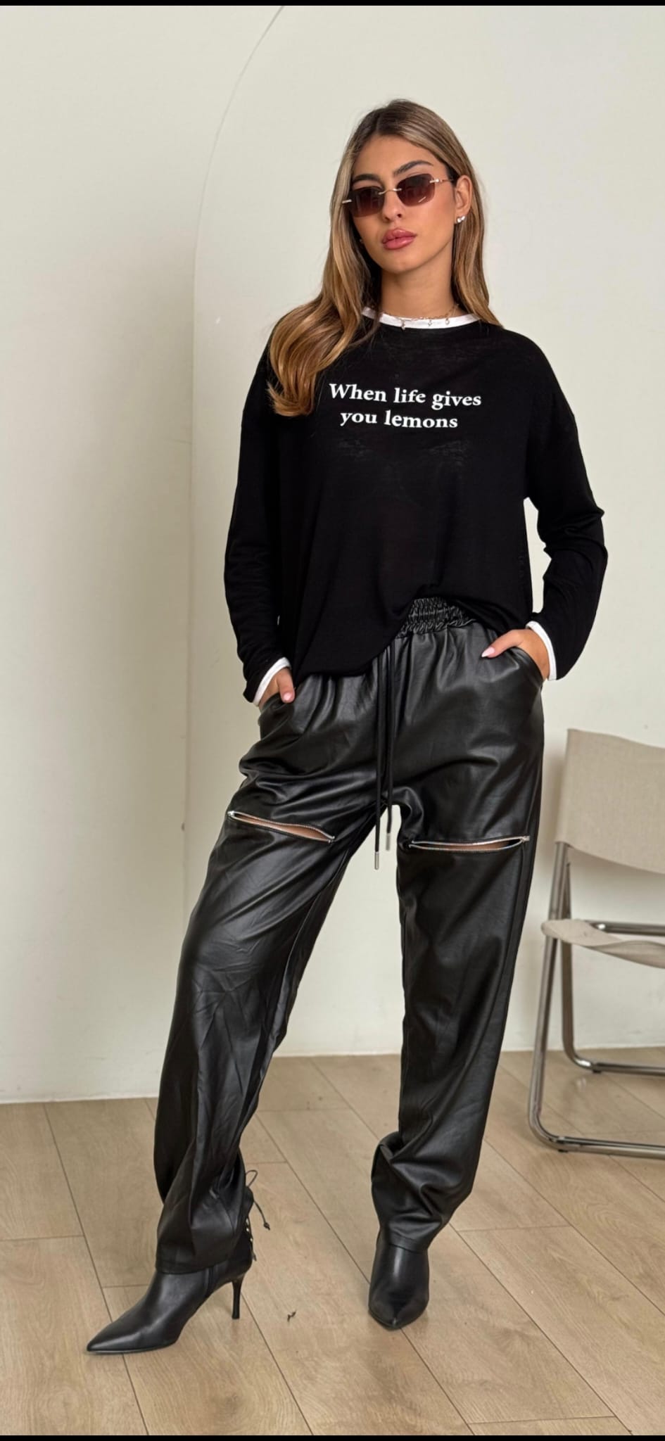 מכנס דמוי עור שילוב רוכסן