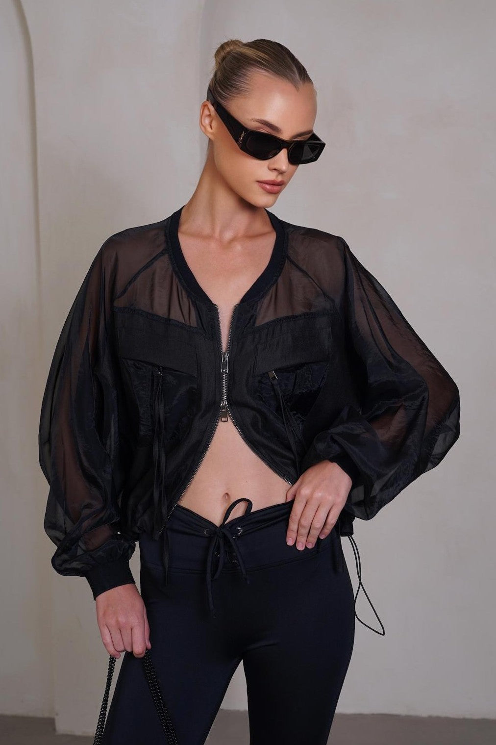 עליונית ARINA