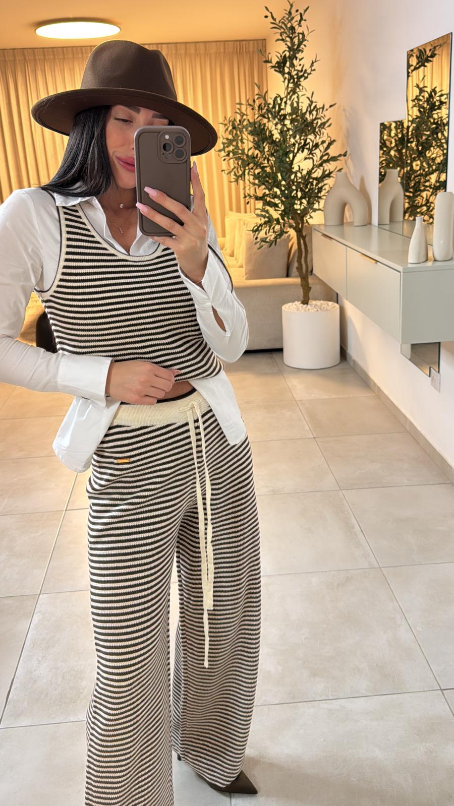 חליפת סריג פסים