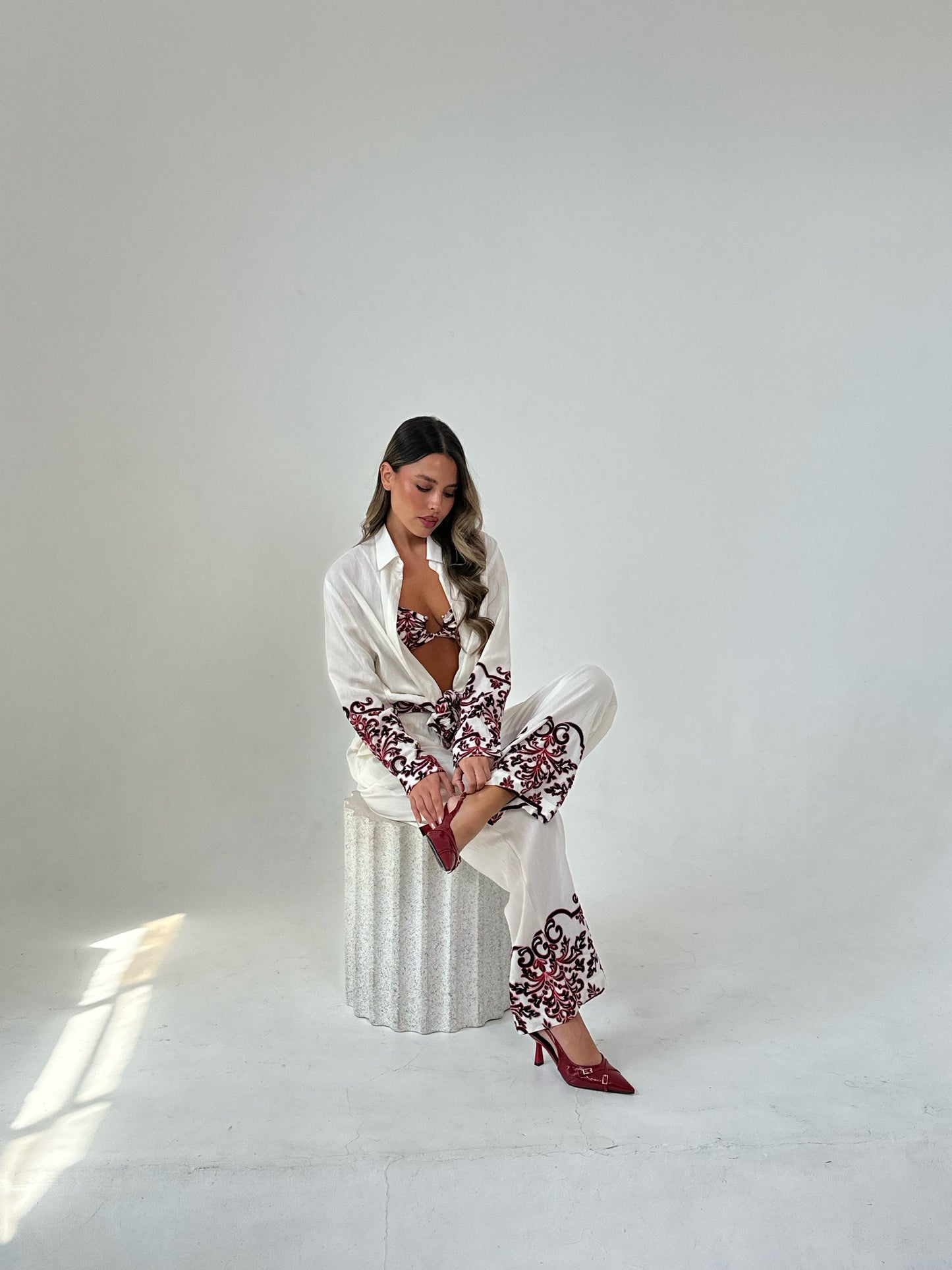 חליפה אליסיה