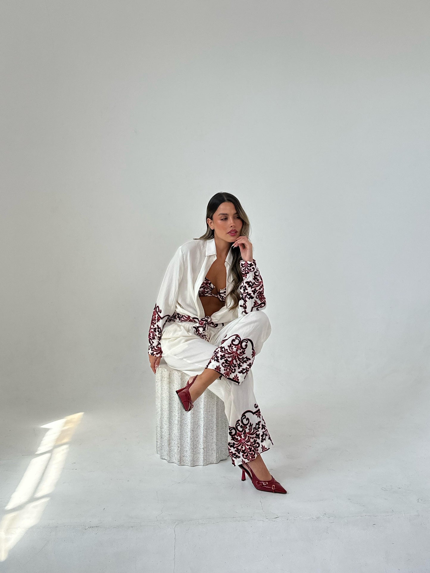 חליפה אליסיה