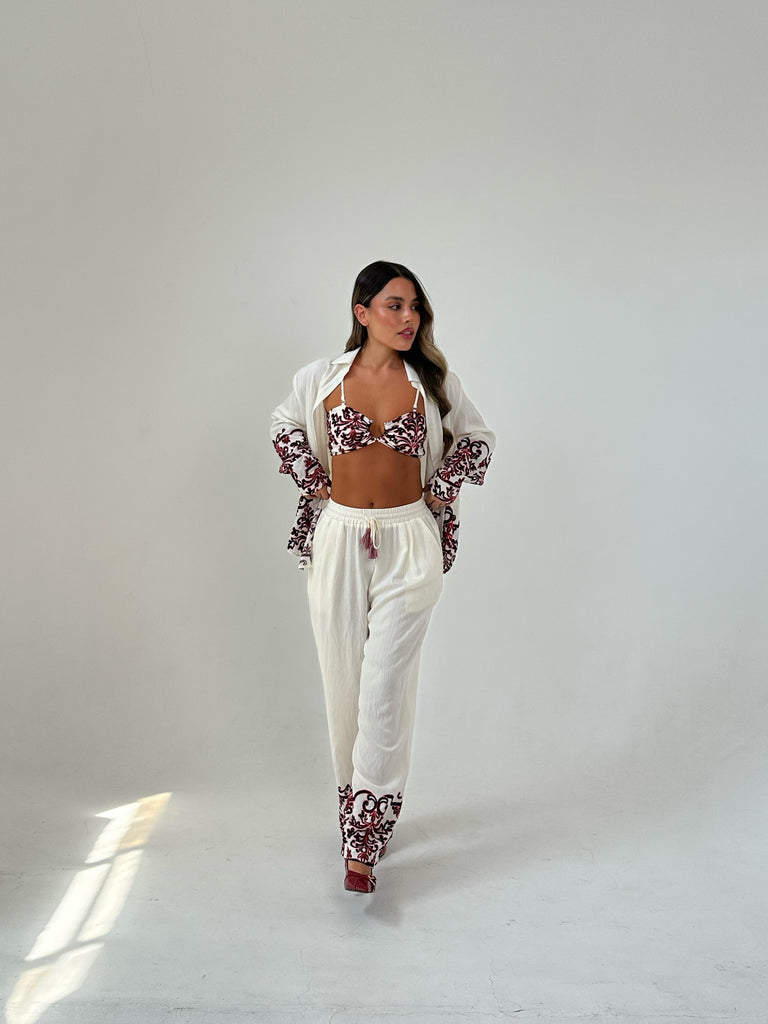 חליפה אליסיה